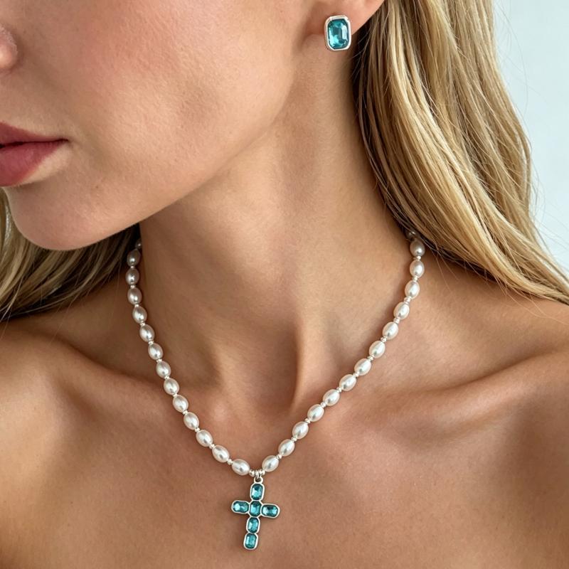 Personalized Diamond Cross Pendant Necklace Luxury Imitation Pearl Choker for Women Formal Banquet Wear Jewelry Gift