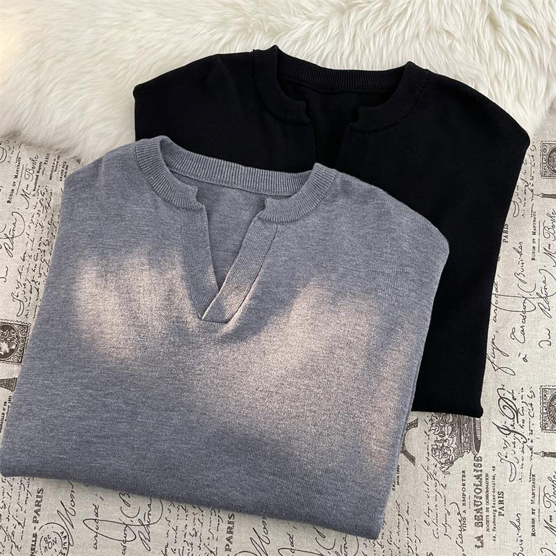 Men's Korean Style V-Neck Loose Knit Sweater