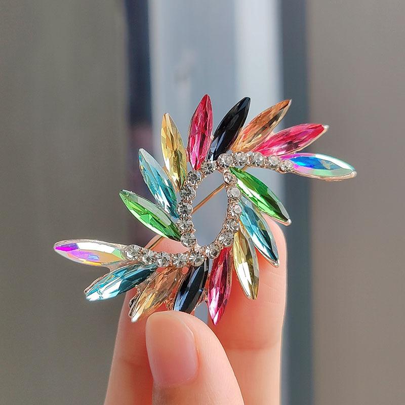 Fashion Personality Versatile Crystal Glass Brooch Pin Men's and Women's Clothing Accessories
