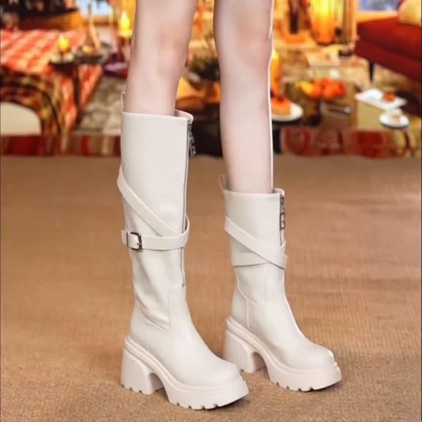 Niche design sense shows height, super soft small bare boots 2026 elegant and comfortable soft sole is not tired Martin boots