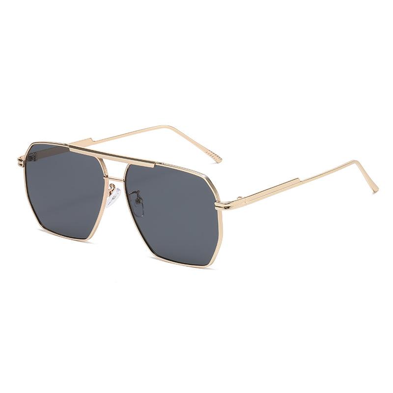 New Fashion Metal Sunglasses New Double-Bridge Retro Eyewear Minimalist Oversized Frames Unisex Classic Driving Shades