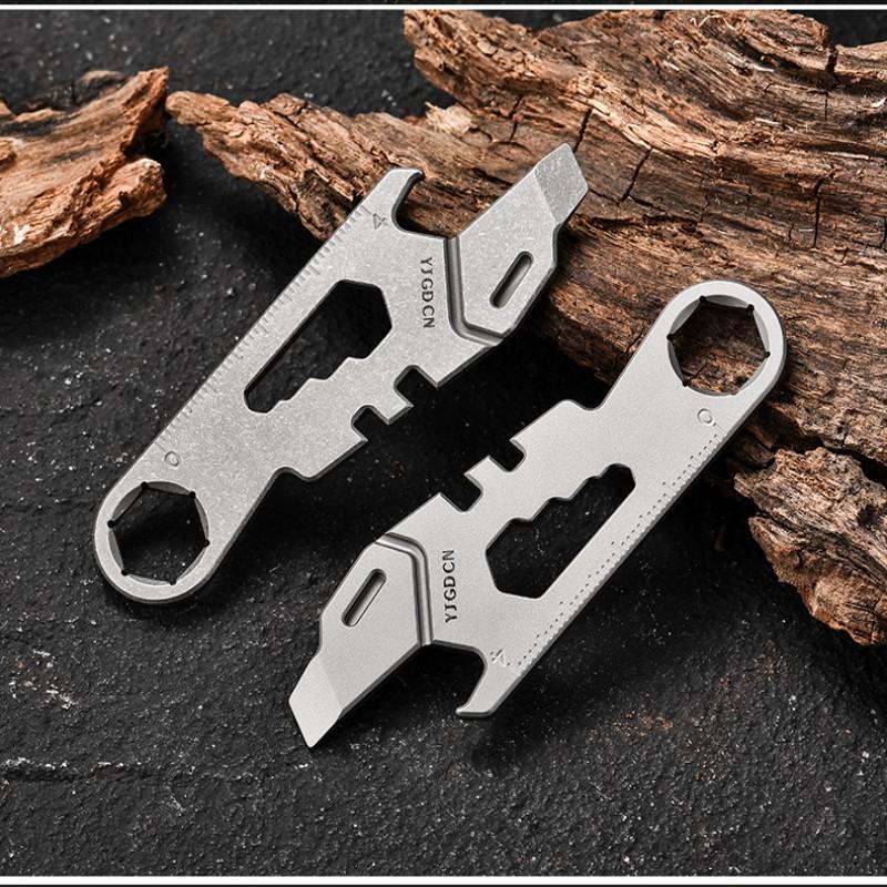 Bottle Opener Pry Bar Scale EDC Keychain Multifunctional Tool Window Breaker Gift Titanium Alloy EDC Crowbar with Necklace