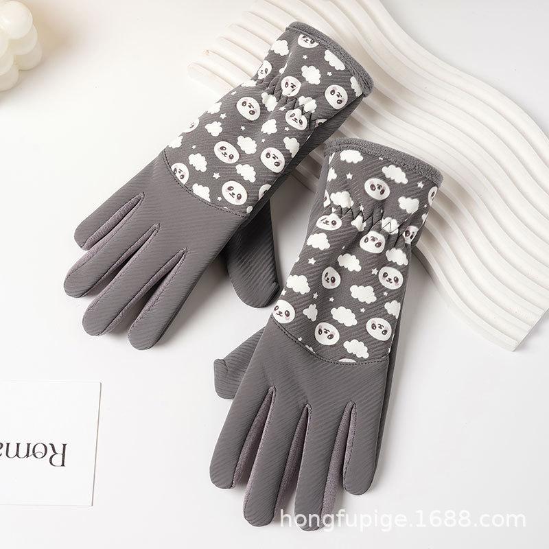 Austrian Velvet Children's Thermal Gloves Winter Panda Boys and Girls Fleece Anti-splashing, Windproof and Thickened Outdoor Play Snow Gloves