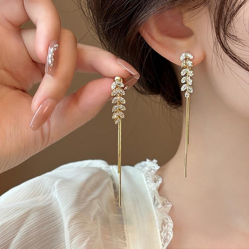 2026 New Wheat Ear Tassel Earrings: Zircon Luxury & Unique Design for Women
