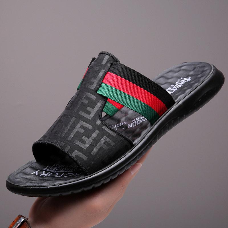 

2025 summer men s sandals trend casual Internet celebrity beach shoes men wear fashion dual-purpose slippers handsome 44