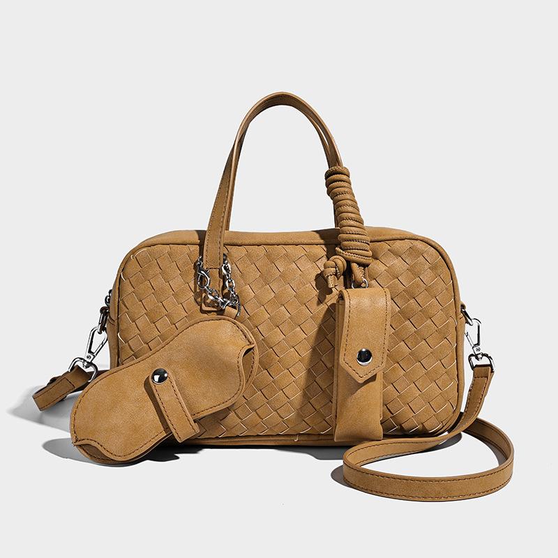 New fashionable women's handbag, niche handmade woven bag with a high-end feel, single shoulder crossbody Boston pillow bag