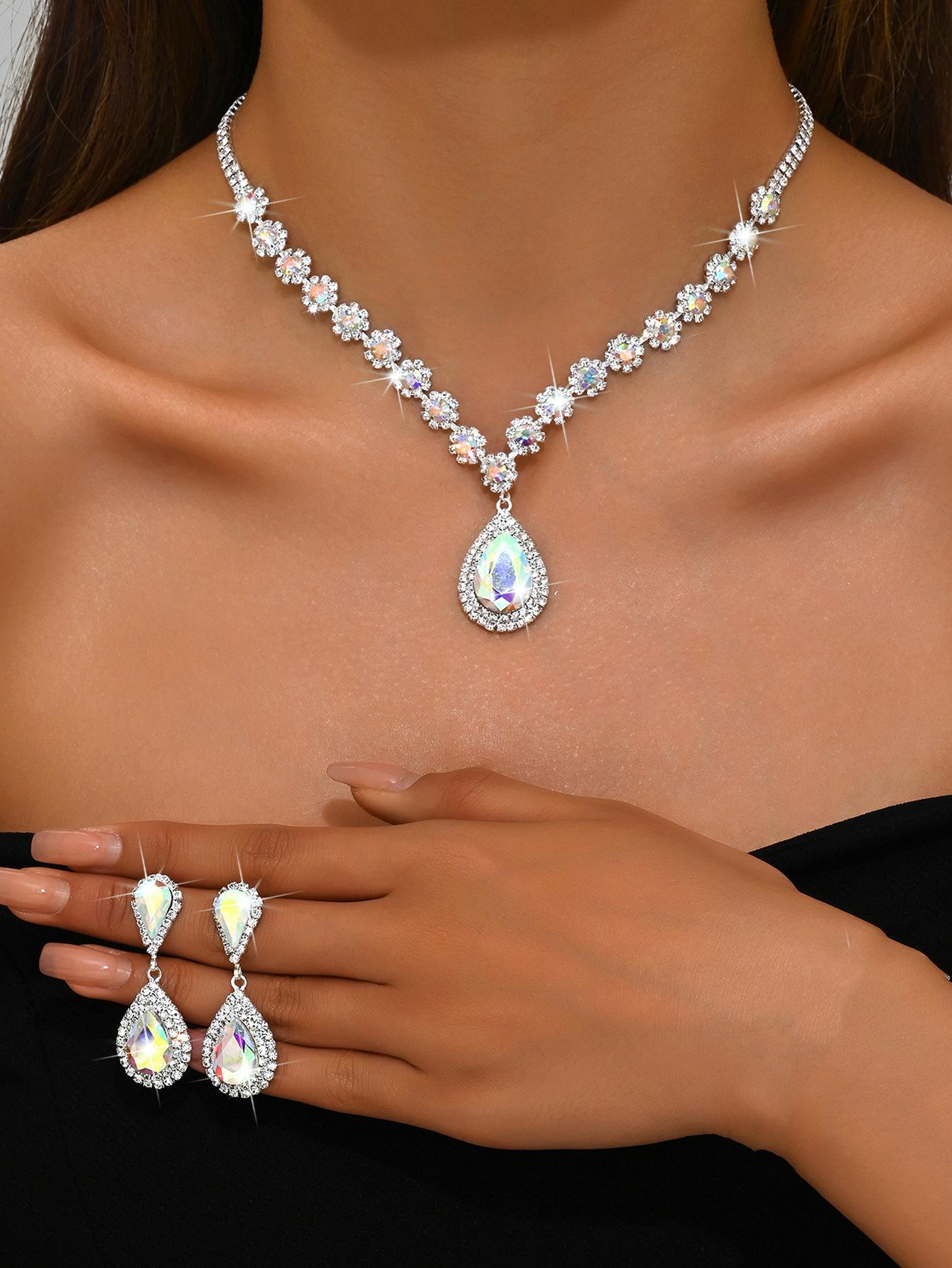

Bridal Crystal Jewelry Set: Versatile Necklace & Earrings
