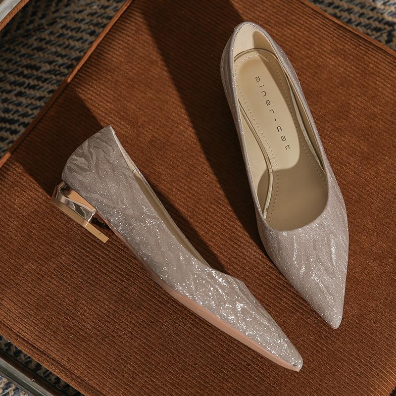 

2210 flat thick heel shoes women s 2025 new bridal crystal wedding shoes pointed bridesmaid shoes shallow mouth not tired feet single shoes 35