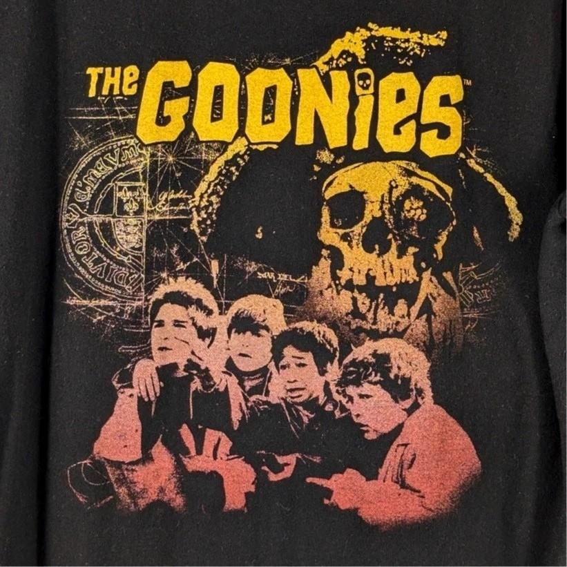 Rare The Goonies Movie Skull Chest Black Short Sleeve S to 5XL Tee Shirt Unisex T-Shirt S