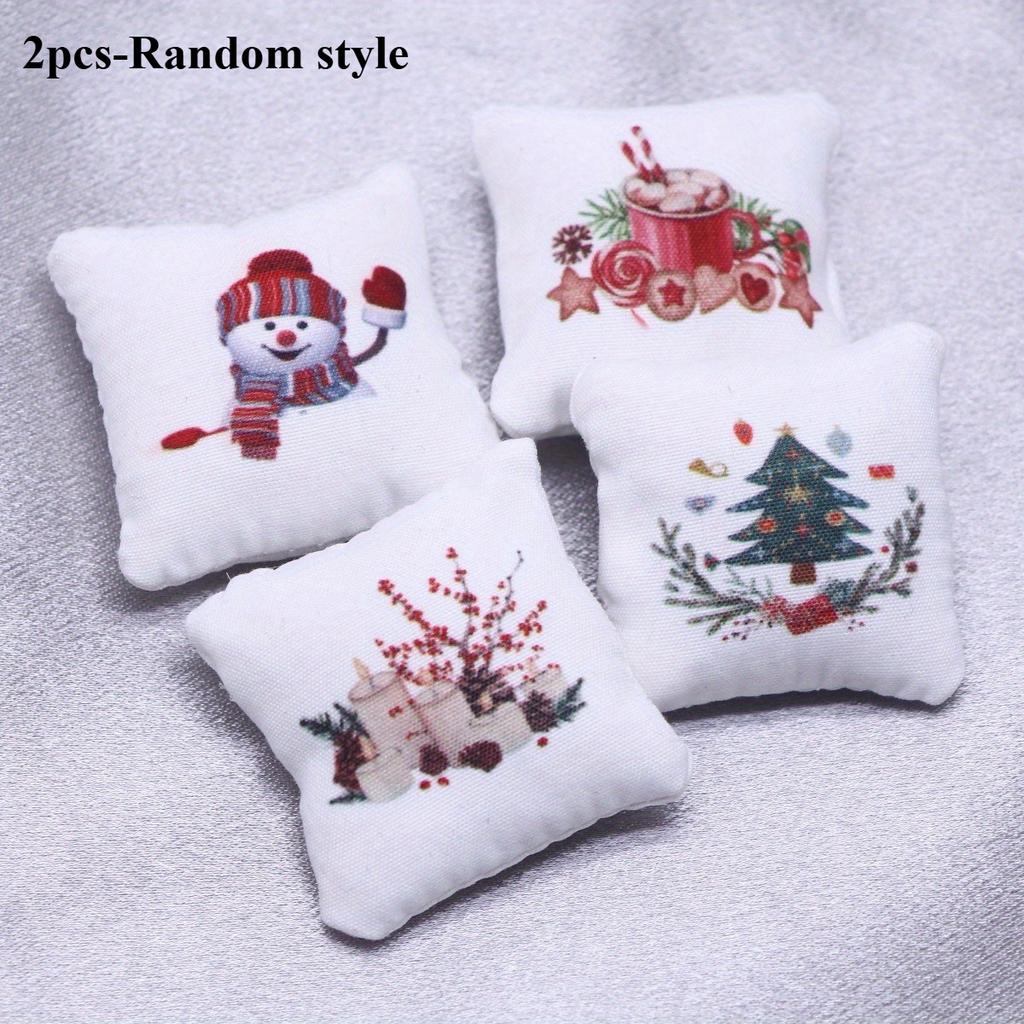 4/2 Stück Puppenhaus Mini Weihnachtskissen, DIY Miniatur Heim Wohnzimmer Szenen Dekorationsrequisiten, Modellzubehör, Weihnachtsdeko