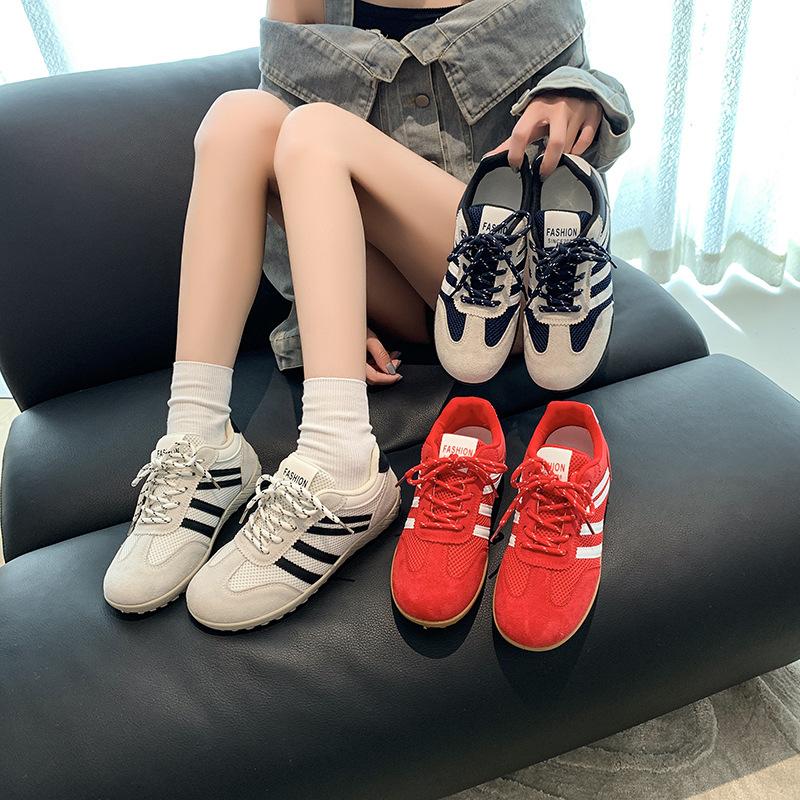 Nischen-Retro-Kontrastfarben-Deutsche Trainingsschuhe Damen 2025 Herbst neue vielseitige atmungsaktive Mesh-Freizeit-Sport-Flachsohlen-Forrest Gump-Schuhe