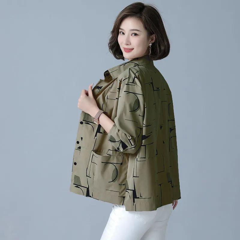 Middle-aged and elderly fashion loose large mother spring coat trench coat middle-aged and elderly coat women's foreign style coat