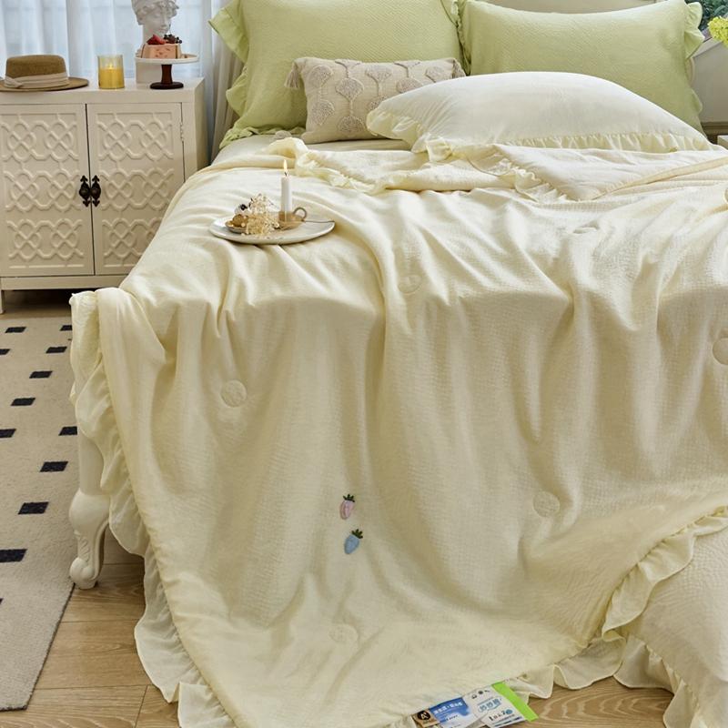 1Pc Solid Color Cool Feeling Summer Quilt Korean Style Ins Ruffle Edge Air Conditioning Thin Comforter Home Queen Size Bedding
