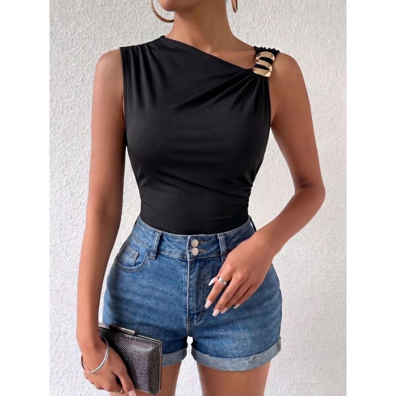 Women Black Sleeveless Oblique Shoulder Metal Buckle Slim Waist Fitted Bodysuit