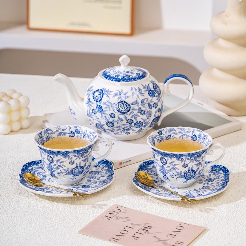 Squisito Set di Tazza da Caffè e Sottotazza in Ceramica Blu e Bianca Retrò