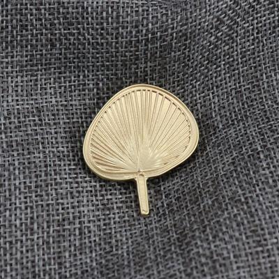 Elegant Metal Palms Leaf Fan Shape Lapel Pin Scarves Shawl Brooch Clip Decoration for Clothing Bags Hat Men Women Gift