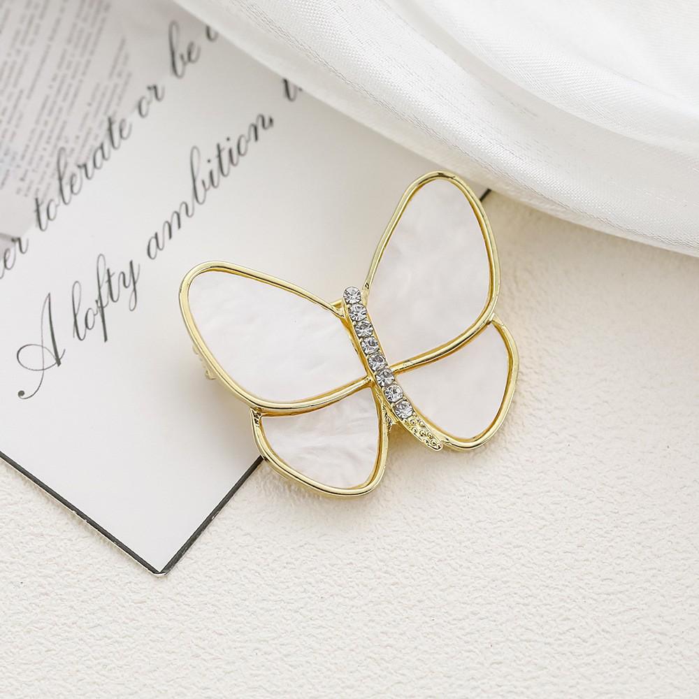 High-End Pearl & Rhinestone Butterfly Brooch for Women's Fashion Suits and Scarves