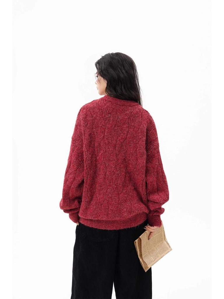 Men's Retro Cable Knit Sweater - Loose Fit, Round Neck, Autumn/Winter Pullover.