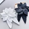 Witte 3D Bloemen Geborduurde Stoffen Patches voor Kledingreparatie en Decoratie