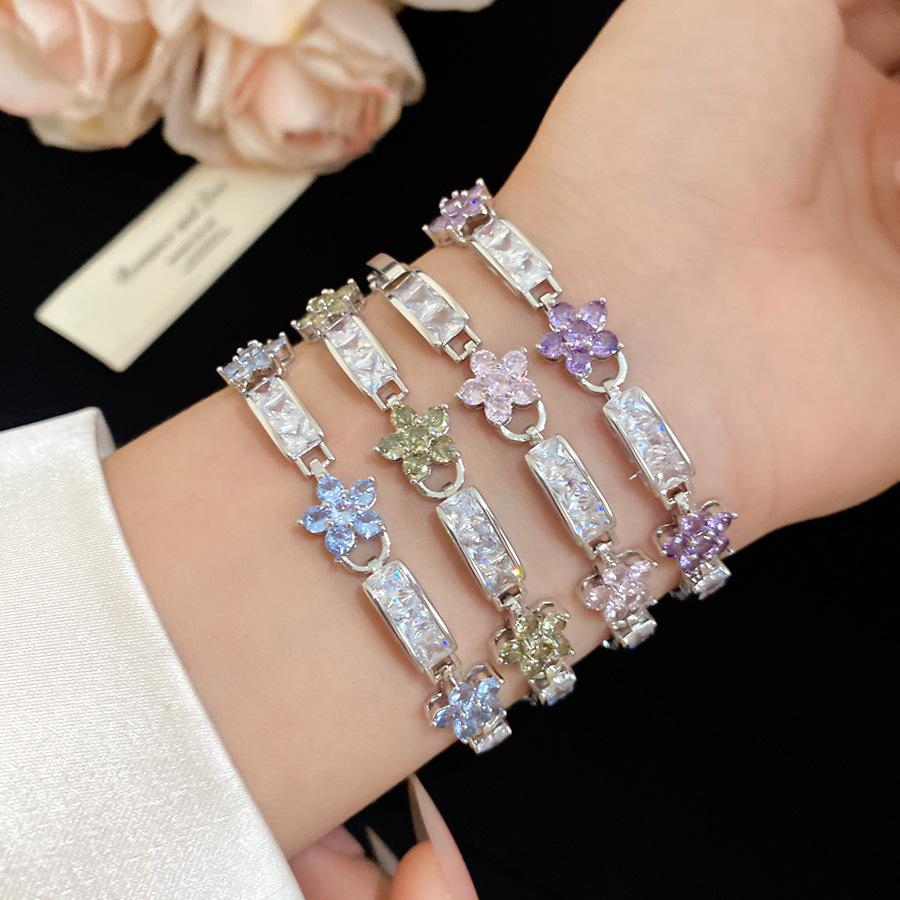 High-End Floral Zirconia Flower Clasp Bracelet - Elegant, Unique Design for Women