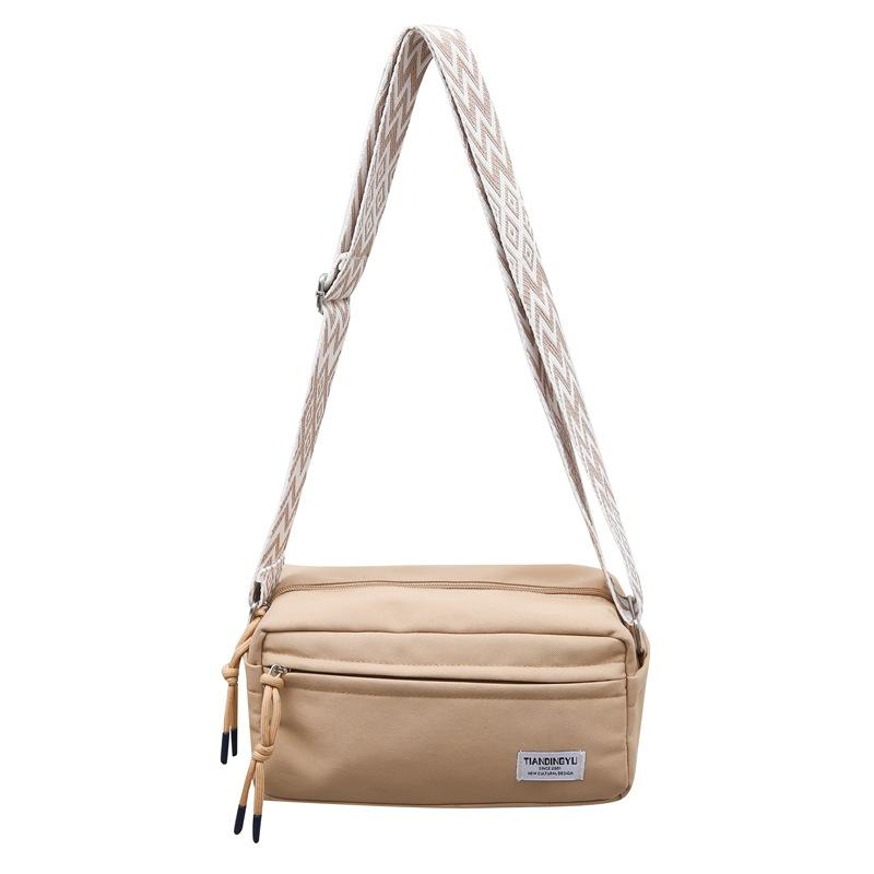 This year's popular high-value women's bags 2025 new trendy messenger bags women's leisure sports shoulder bags versatile small square bags