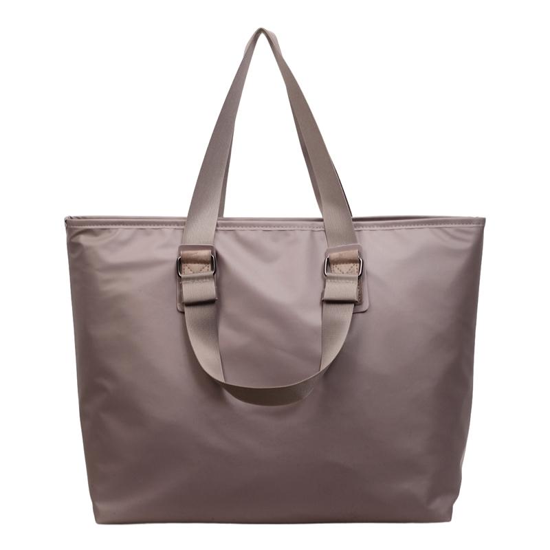 Minimalist Nylon Tote Bag for Women – Large Capacity Shoulder Bag with Adjustable Strap, Perfect for Work & Everyday Use