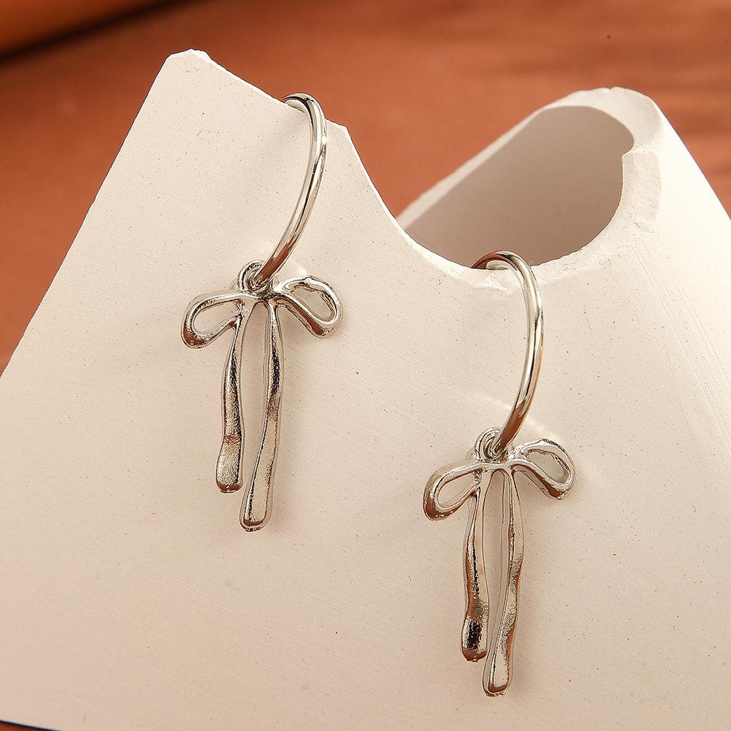 Bow earrings, European and American fashion temperament earrings, simple niche design, gold high-end earrings