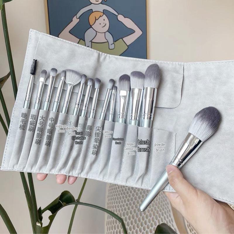 

Портативный мини-набор кистей для макияжа с держателем