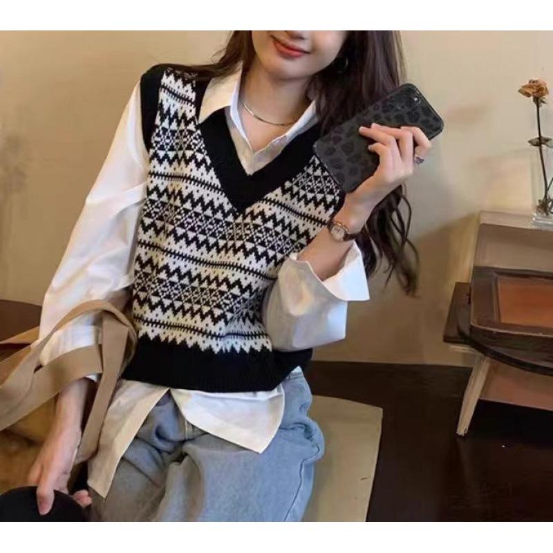 Rhombus Vest Women's Early Autumn New Outer Wear Stacked Inside Wear Retro Knitted Sweater Vest