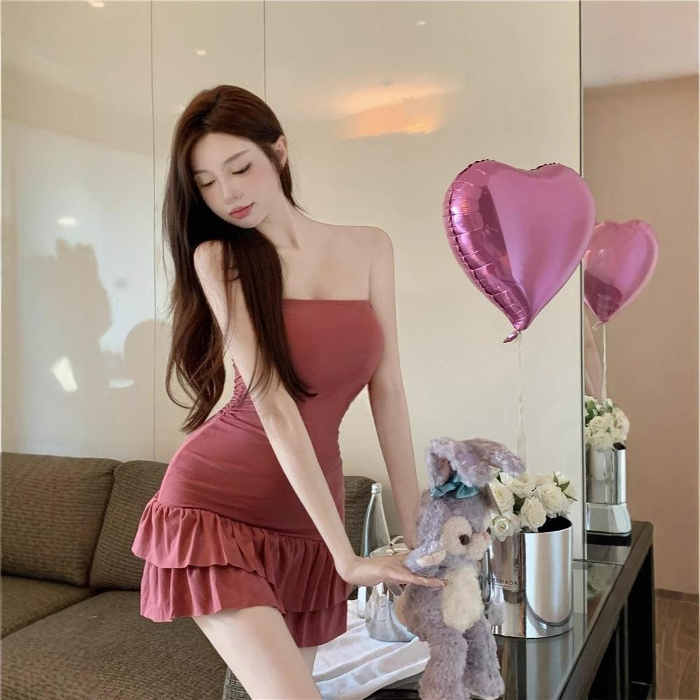 Pure and Sexy Girl with Breast Pads, Pink Strapless Dress, Summer Design, French Niche Cake Skirt, Short Skirt