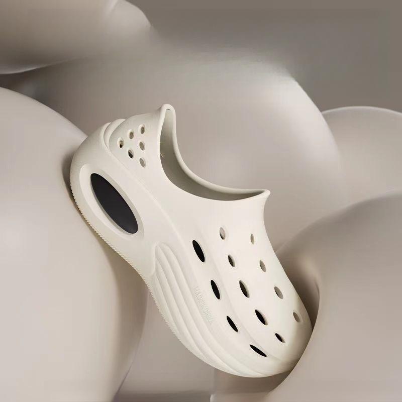 Summer Men's Outdoor Perforated Shoes EVA Thick Sole Wading Shoes Casual Sports Sandals