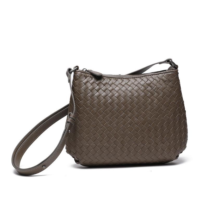 Cross Border Trend New Woven Women's Bag Top Layer Sheepskin Hand Woven Fashionable Single Shoulder Diagonal Cross Dual-use Woven Bag For Women