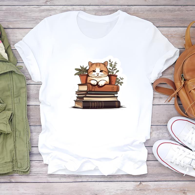 Trendy summer T-shirt with fashionable prints, cute and stylish short-sleeve top for women.