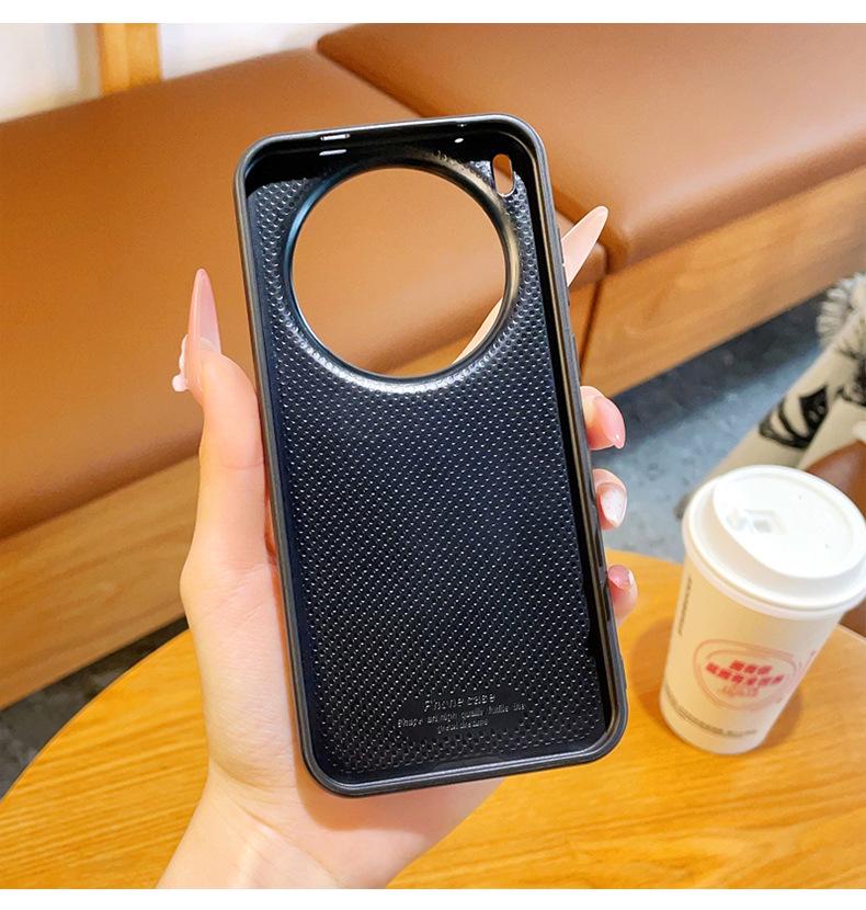 Compatible with Vivo X300Ultra: Soft Armor Magnetic Suction Case, Large Holes, S60 Carbon Fiber Texture, Plain Leather, Light Luxury Protection.