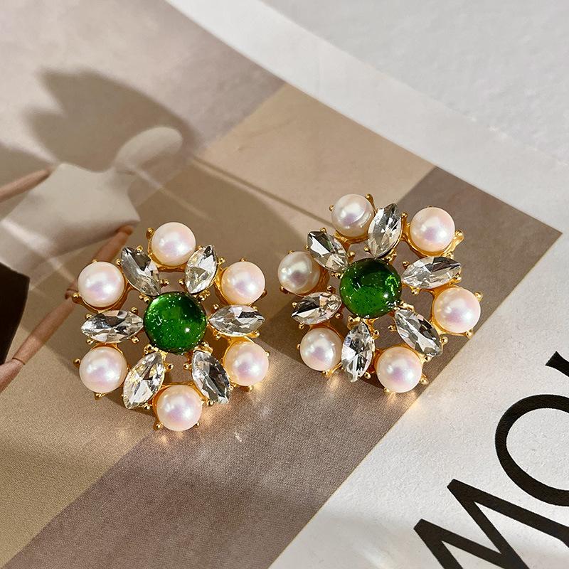 Classic Middle Women Girls Enamel Flower Earrings Ear Clip Vintage Elegant Lady High-end Party Banquet Accessories Jewelry