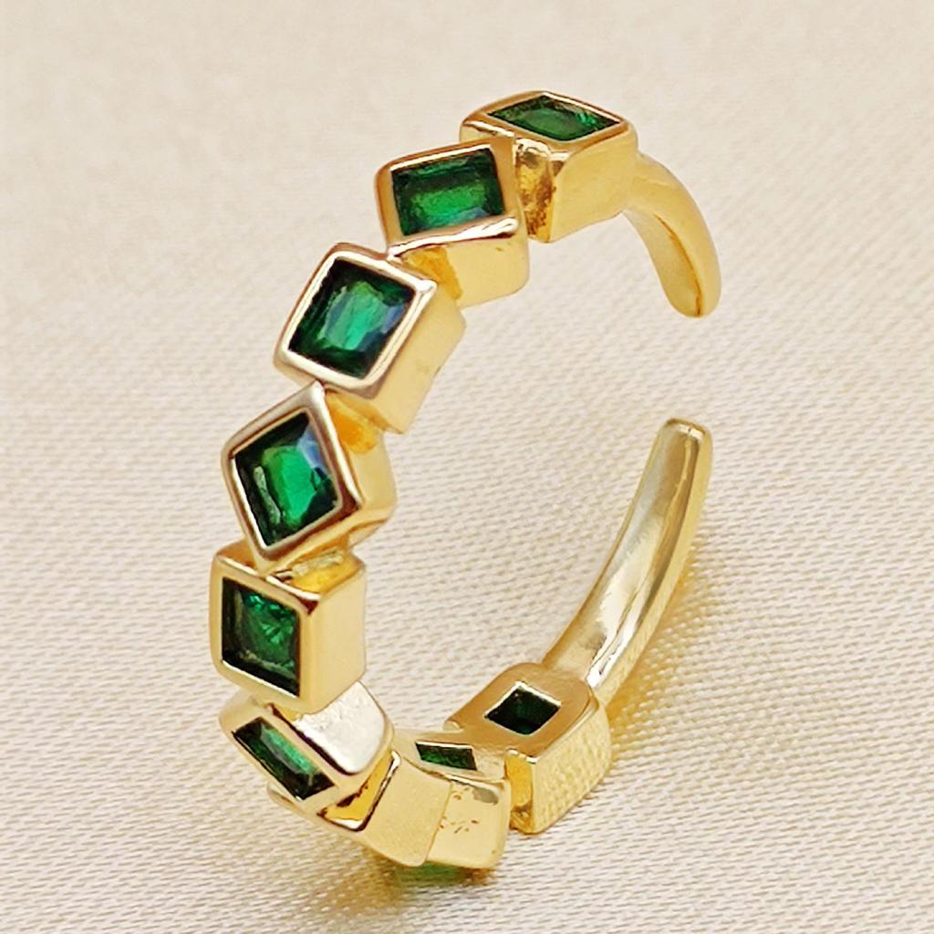 High-end retro green zircon ring European and American style temperament fashion ring