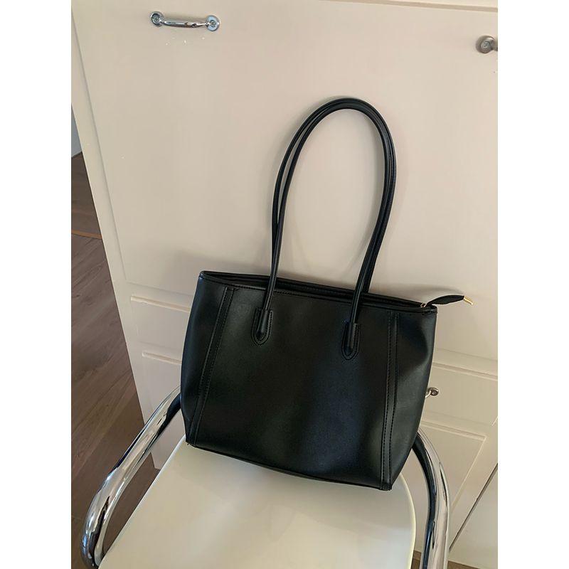 

Retro Korean Type Easiest for Match Fashion Shoulder Tote Bag Black
