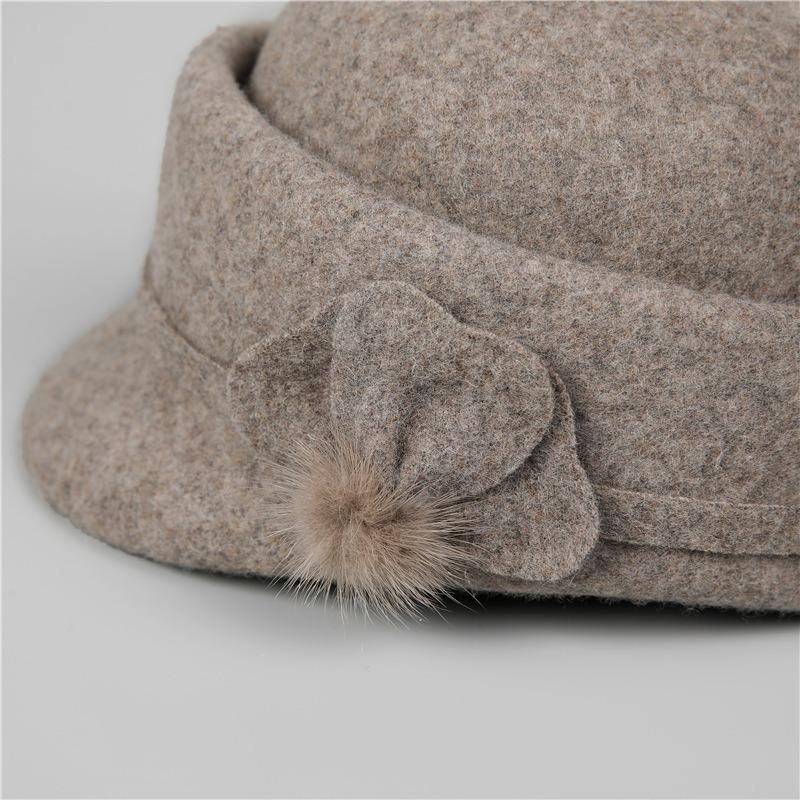 Retro Herbst- und Winter-Damenwolle, elegante dreiblättrige Blume warme kurzkrempige Schirmmütze, kleiner Reiterhut