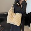 Large Capacity Down Cotton Jacket and Bag for Women with Diamond Lattice One-shoulder Commuting Simple Casual Tote Bag