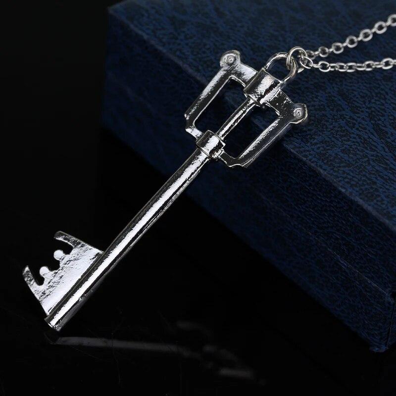 Fashion Jewelry Kingdom Hearts Sora Crown Choker Necklace Handmade Costume Key Charm Pendant Chain Adornment