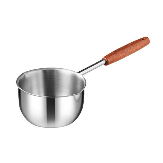 Oljetråg i rostfritt stål Dubbla hällpipar Handtag som inte blir varma Jämn värmefördelning Induktionshäll