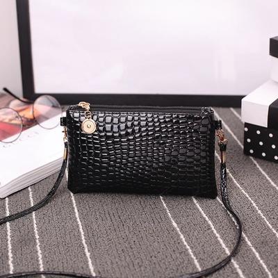 Carteira de crocodilo para mulheres, bolsa de moedas, nova bolsa de pulso pequena da moda, carteira de moedas de PU de alta qualidade, fecho de zíper, cores sólidas de doces