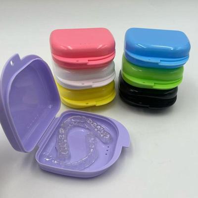 1 Stück Gebiss-Tablett-Box Zahnspangen-Box Etui mit Belüftungslöchern Kunststoff-Zahnbehälter Gebissbox Schutzhülle für künstliche Zähne