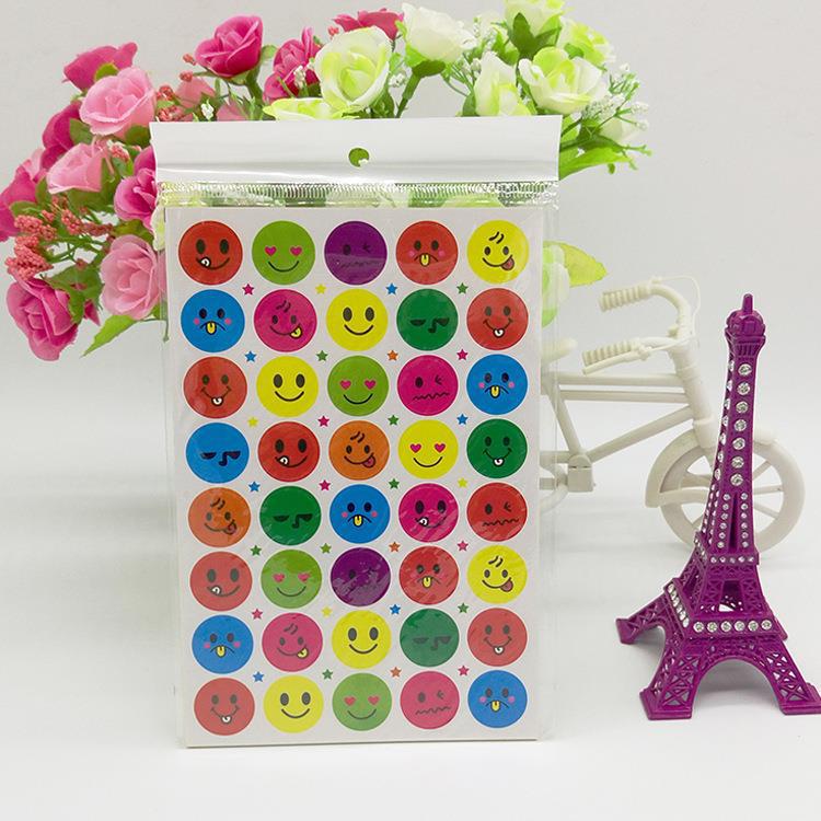 

Наклейки со смайликами для детей: Красочные наградные и образовательные наклейки с цифрами и буквами