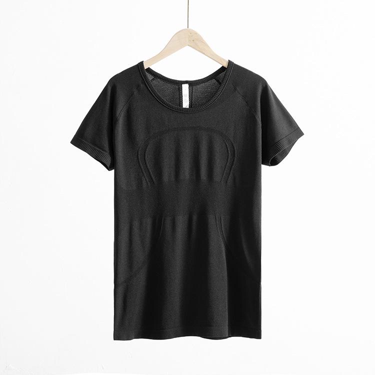 Seamless Swiftly Tech Quick-Dry Yoga Top – Short-Sleeved & Breathable