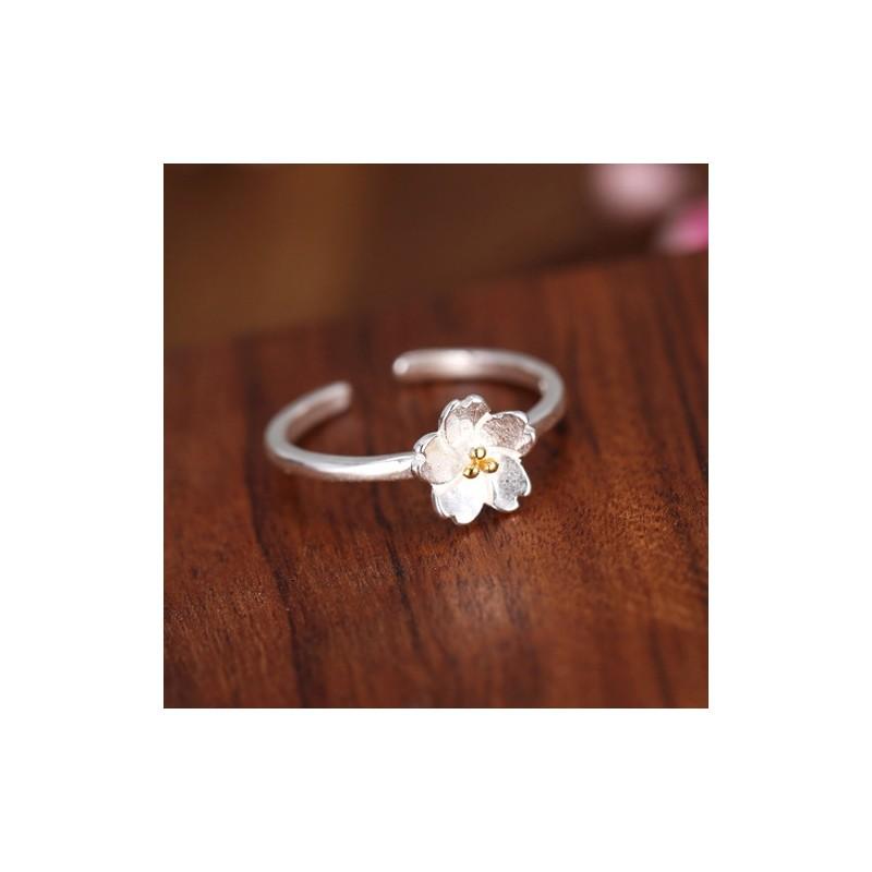 Prachtige 925 Sterling Zilveren Bloemvormige Ring Perfect Voor Verjaardagen En Speciale Gelegenheden