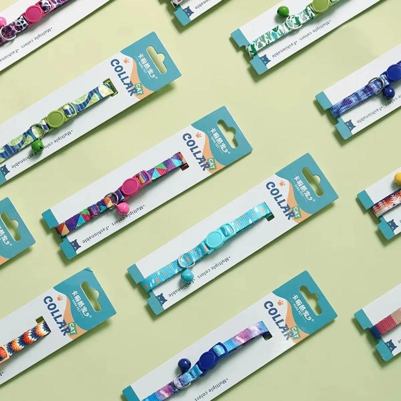 Cute Design Anti-Suffocation Cat Collar, Adjustable 15-30cm, Comfortable Fit, Decorative Bell, Secure Buckle Used for Cat Dog