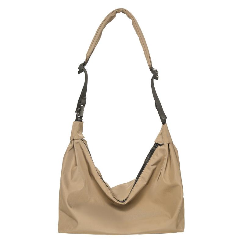 

Fashion bag women s large capacity 2025 spring new simple lazy messenger bag foreign texture commuter tote bag