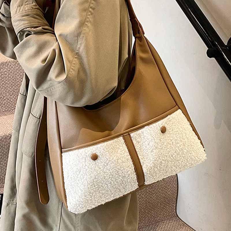 Korean version of fashion niche texture underarm tote bag, new large-capacity lamb wool splicing contrasting color shoulder messenger bag