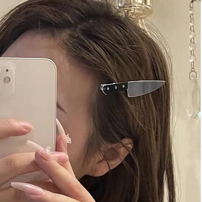 Gothic Emulation Knife Hair Clips Punk Rock Dagger Creative Clip Side Bangs Hairpin Festival Hair Accessories Cool Punk Barrette